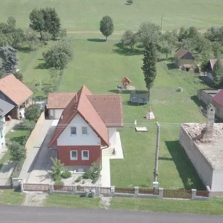 Privat Lucia Holla Holiday home *